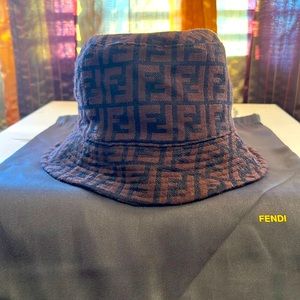 💯✨✨AUTHENTIC FENDI ZUCCA HAT✨✨✨💯